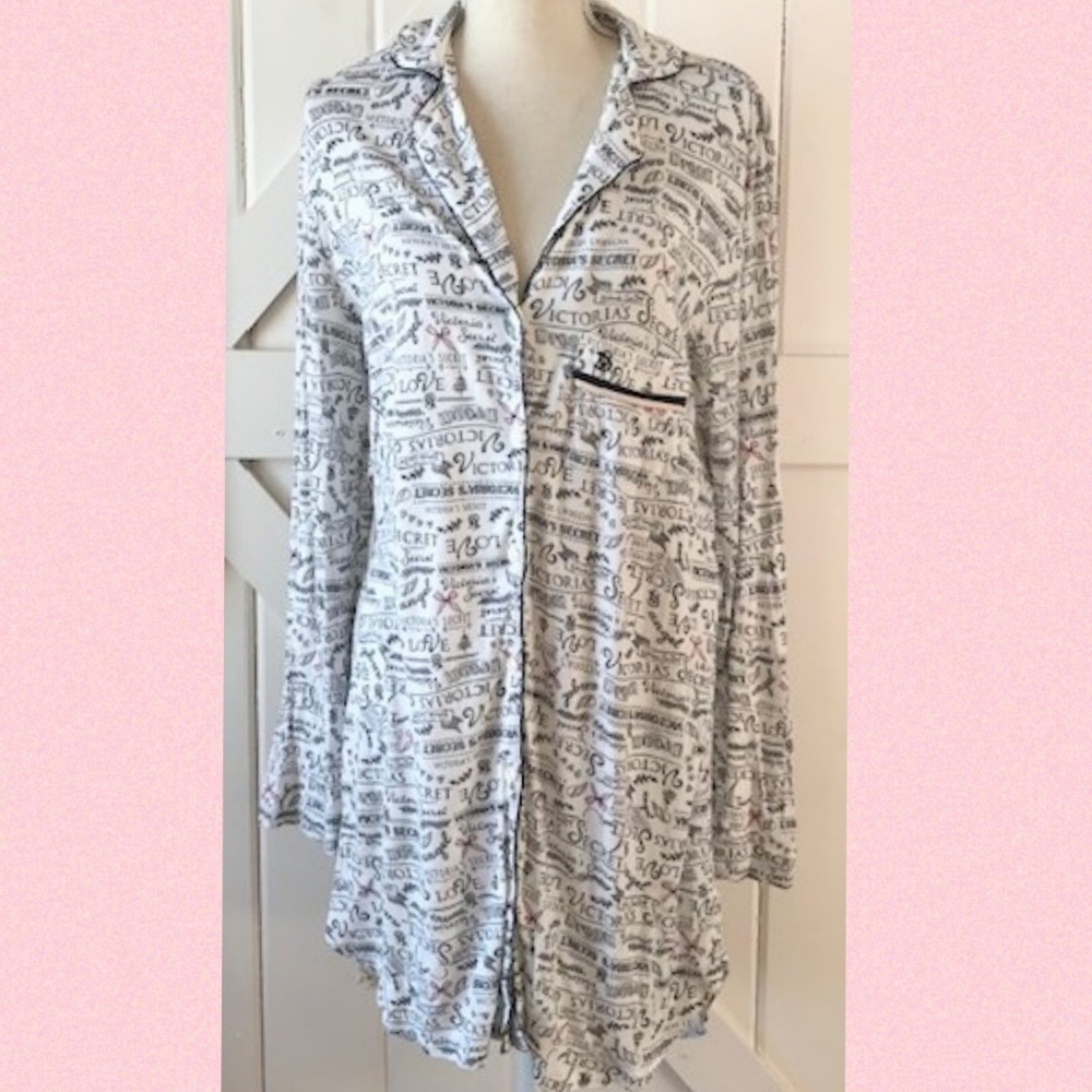 Victoria's Secret Graphic Long Sleeve Button Down Nightgown Large